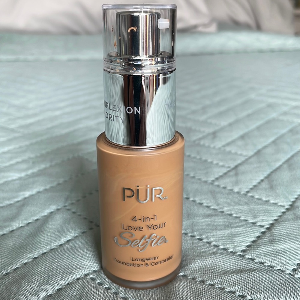 💋PUR 4 in 1 FOUNDATION & CONCEALER💋